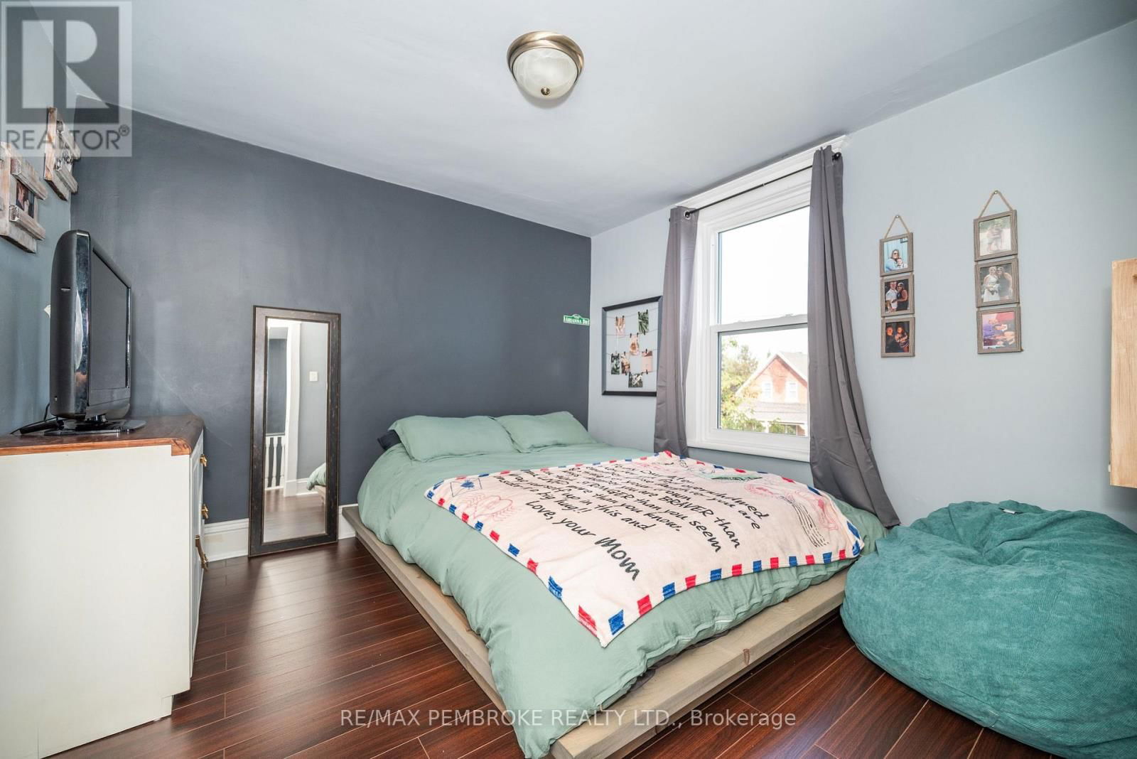 594 MILLER STREET Image 24