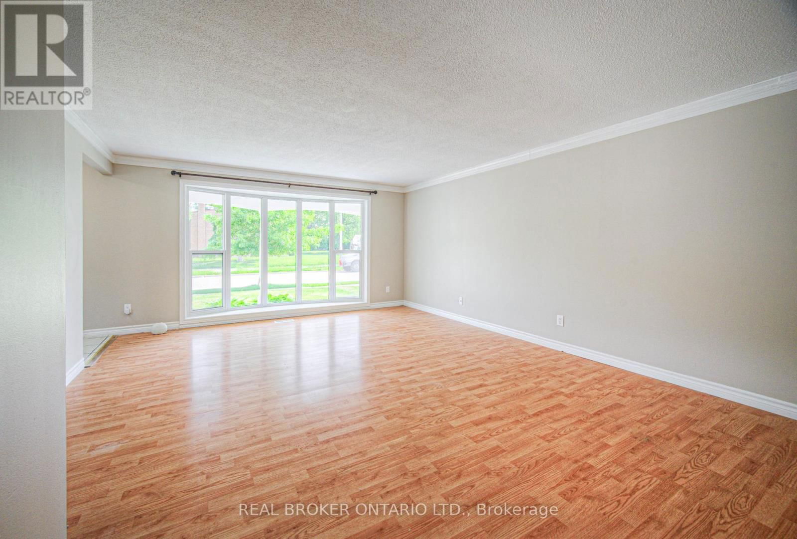 119 KINGSWOOD DRIVE Image 13