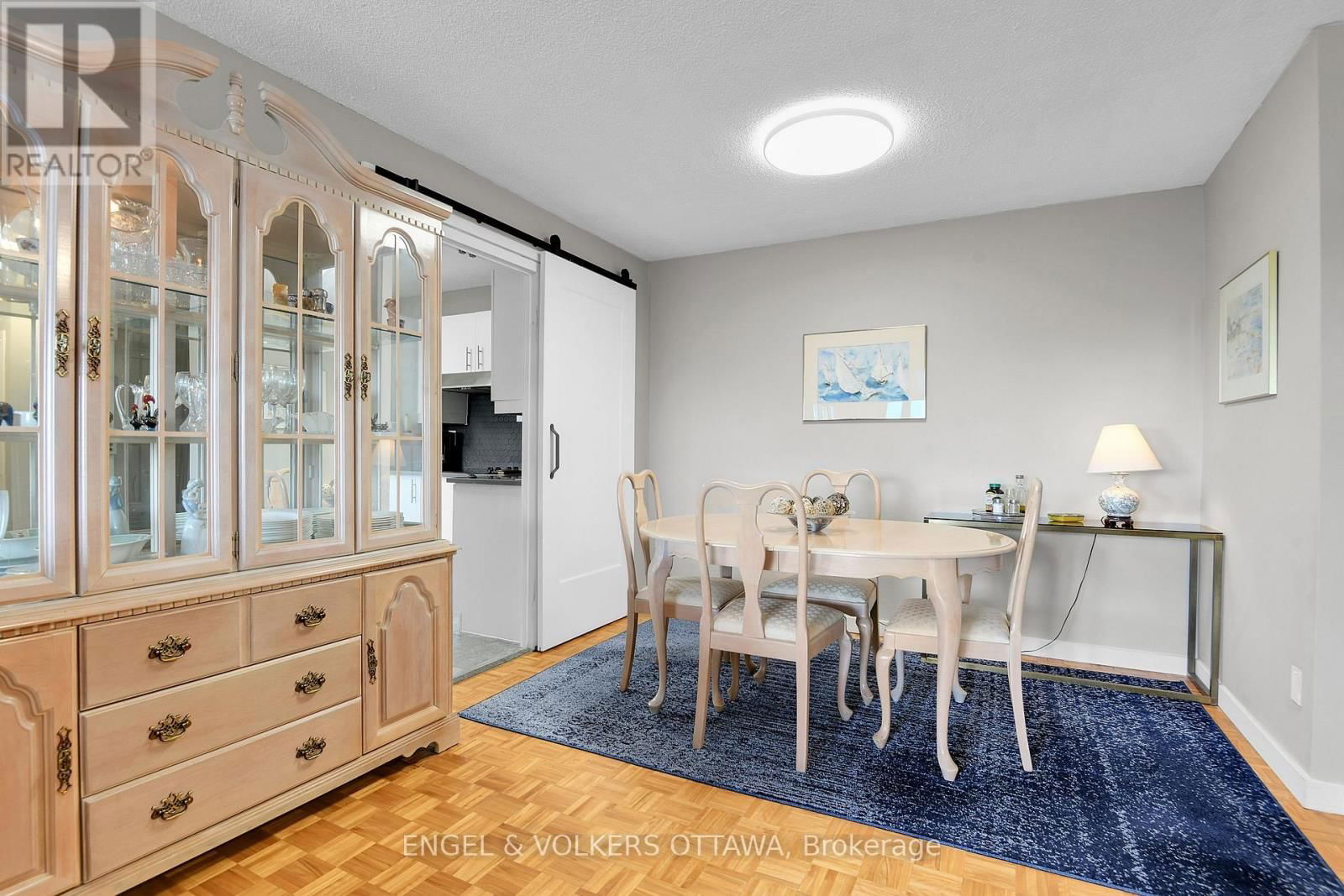 810 - 2951 RIVERSIDE DRIVE Image 10