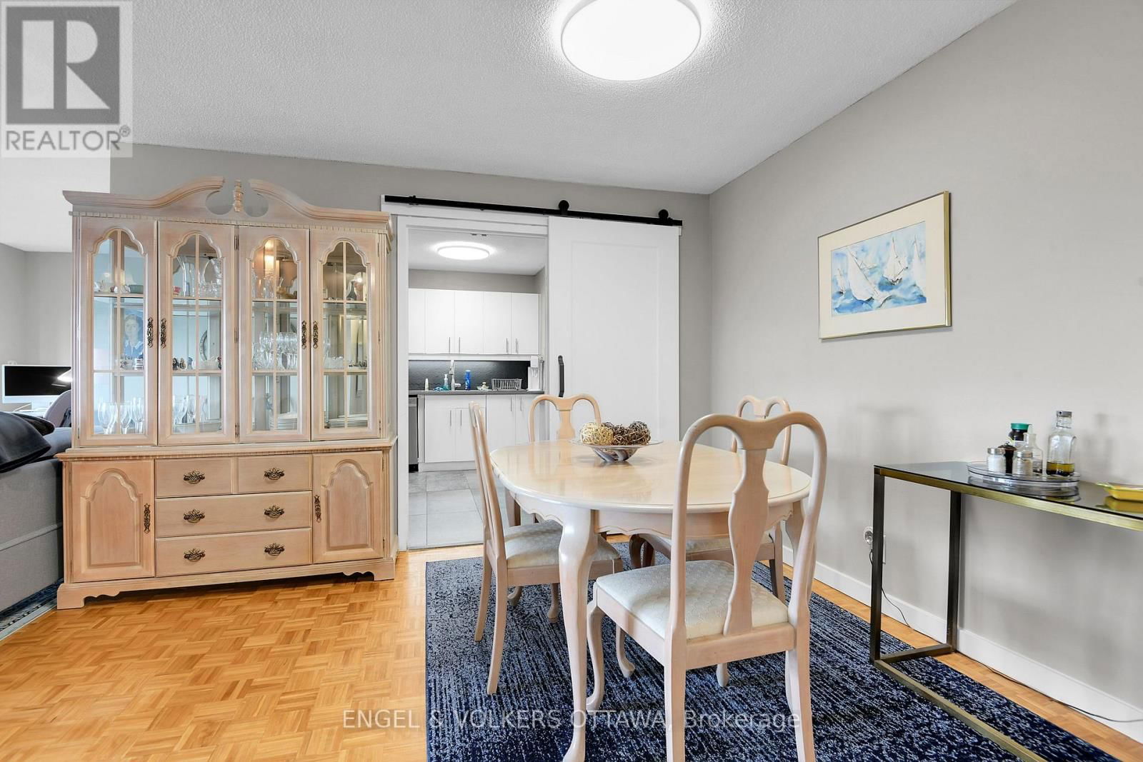 810 - 2951 RIVERSIDE DRIVE Image 11