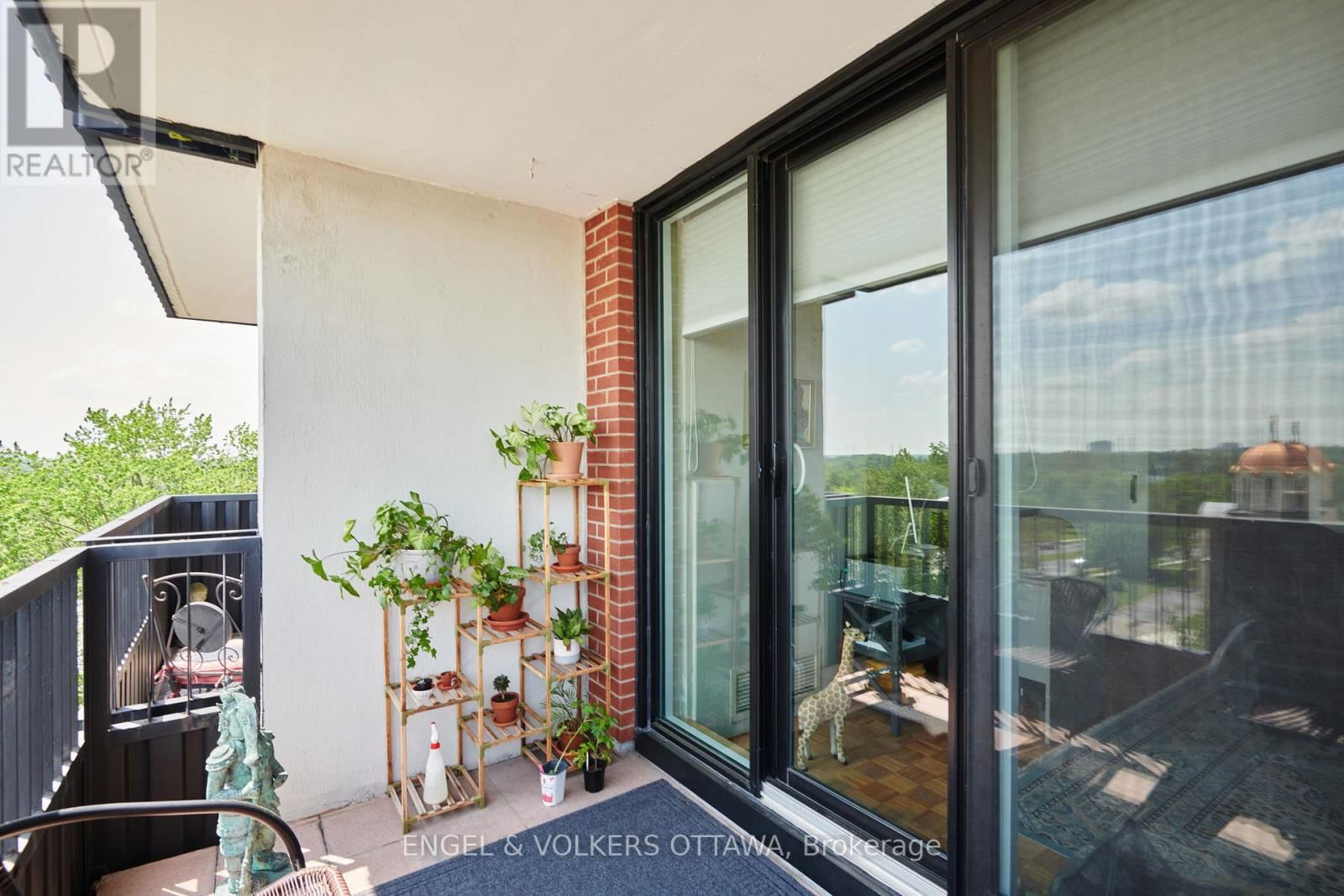 810 - 2951 RIVERSIDE DRIVE Image 15