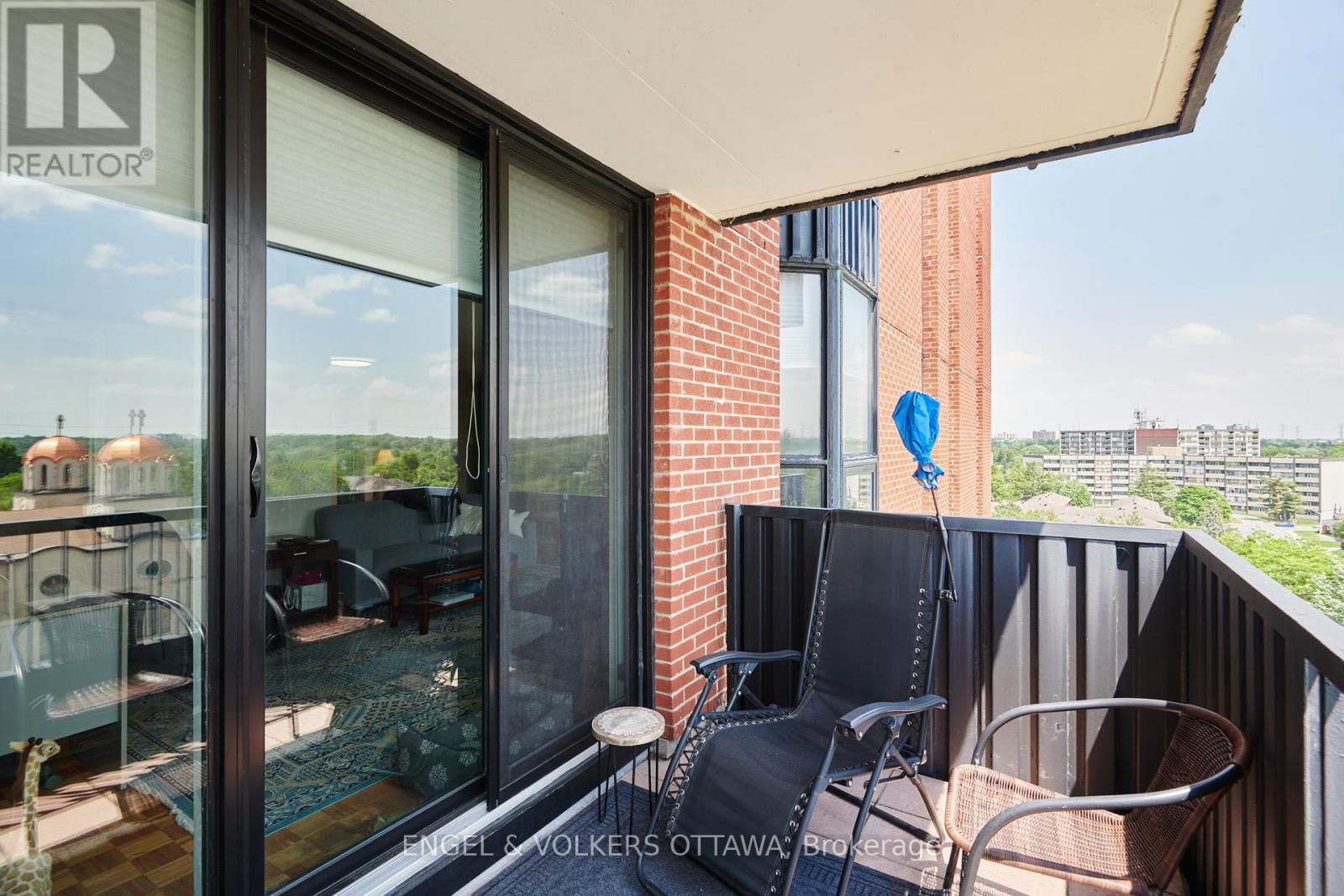 810 - 2951 RIVERSIDE DRIVE Image 16
