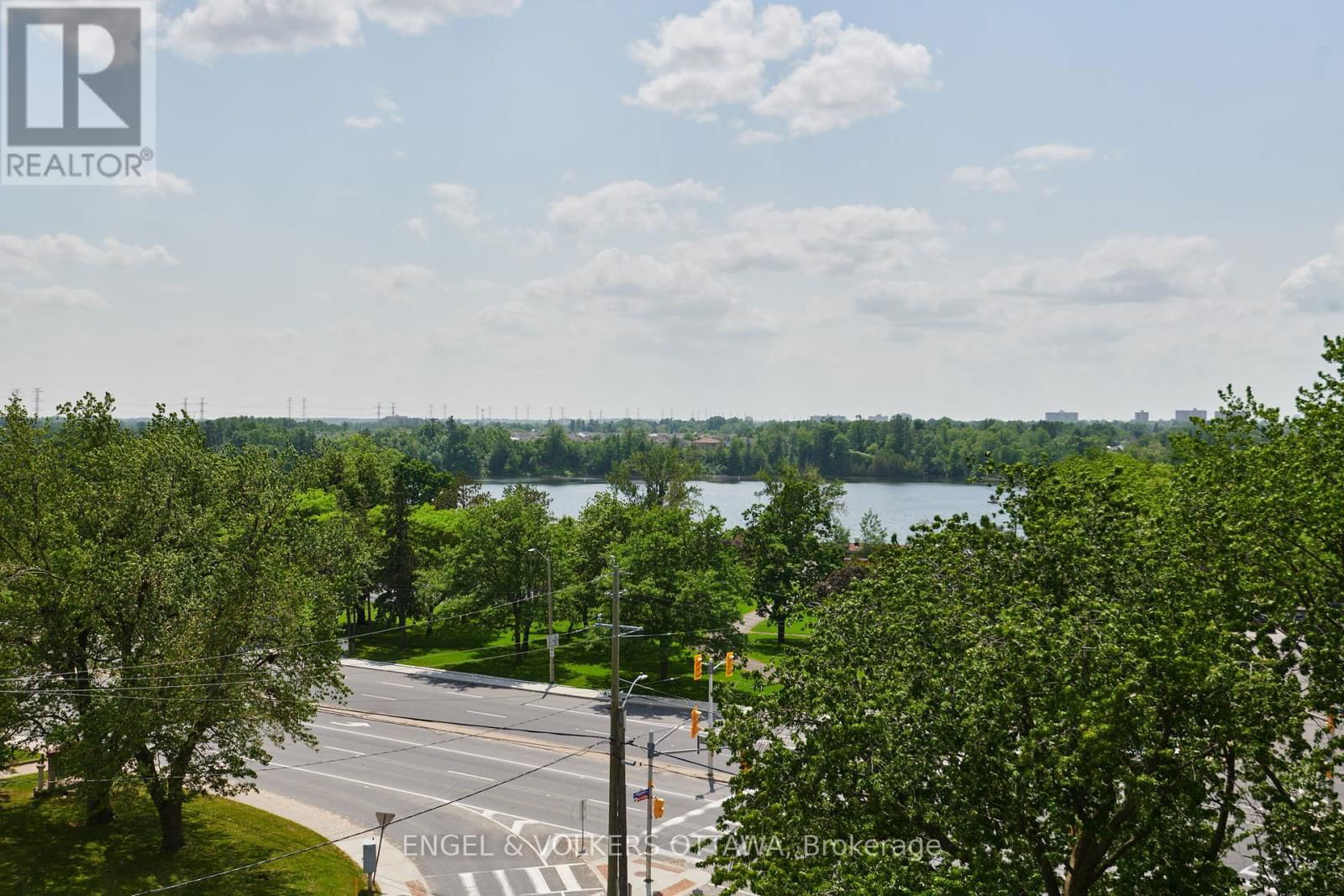 810 - 2951 RIVERSIDE DRIVE Image 17