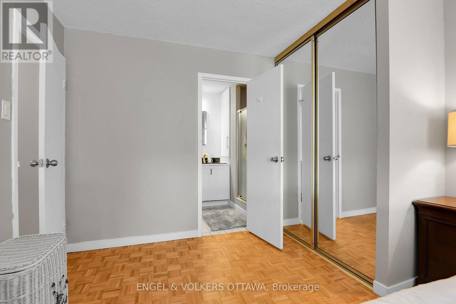 810 - 2951 RIVERSIDE DRIVE Image 20