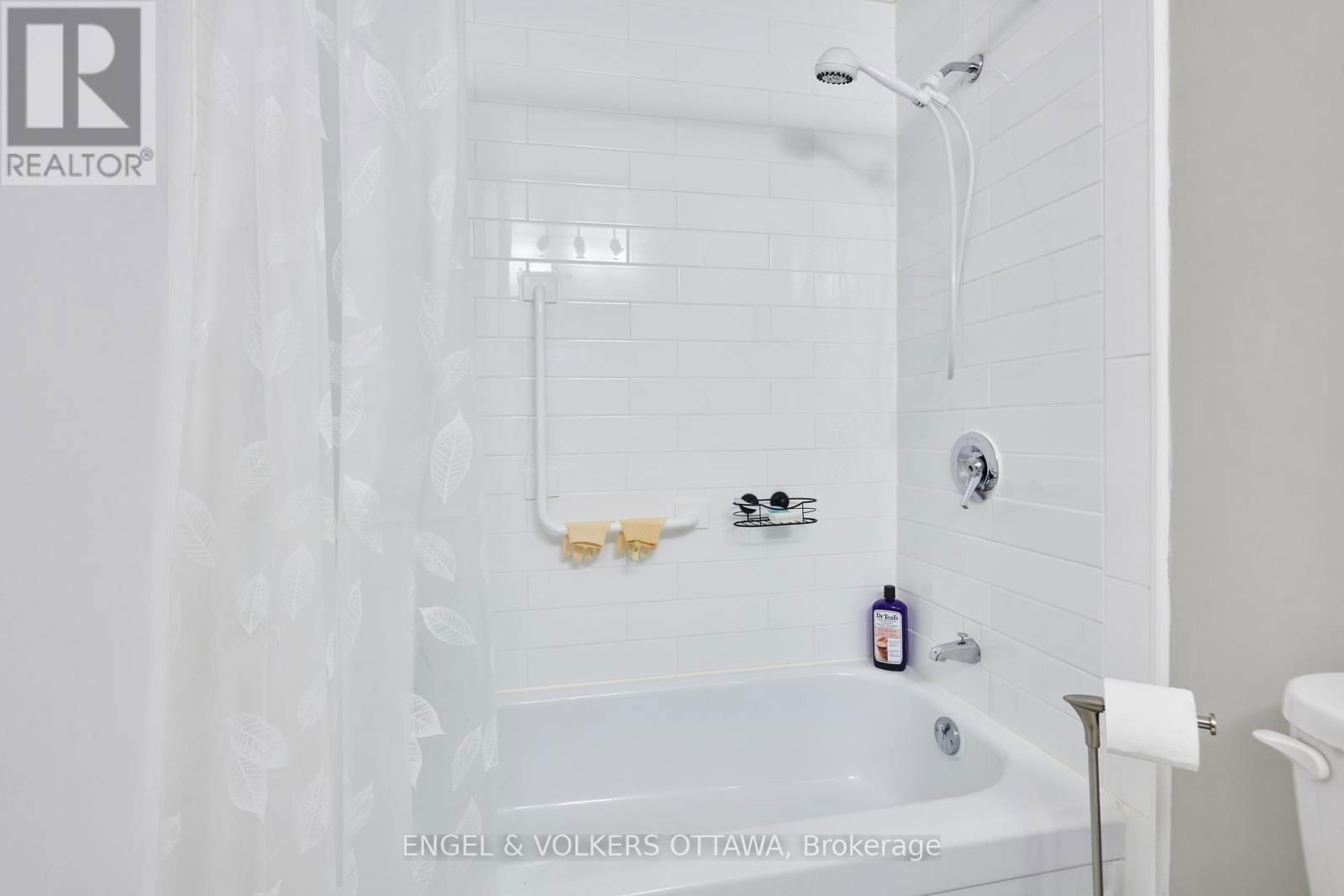 810 - 2951 RIVERSIDE DRIVE Image 28