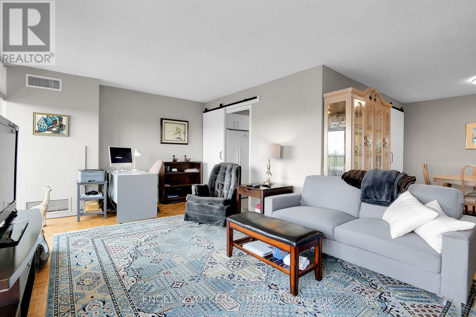 810 - 2951 RIVERSIDE DRIVE Image 8