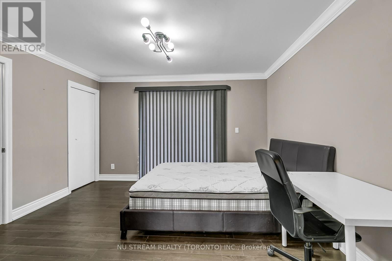 427 INDIAN ROAD Image 14
