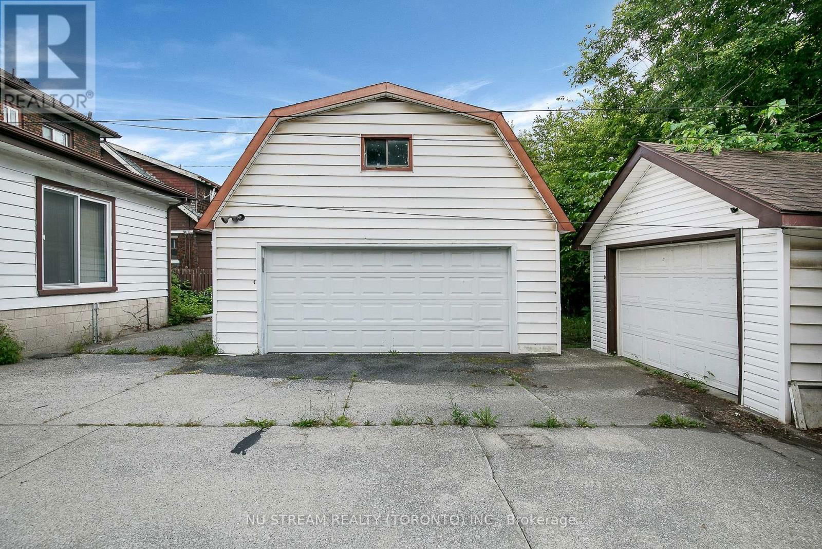 427 INDIAN ROAD Image 30