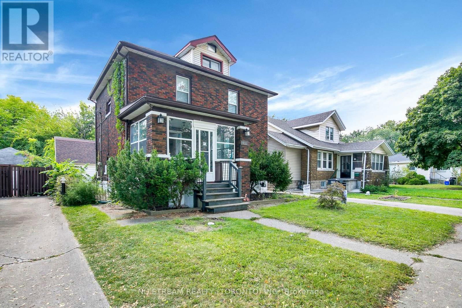 427 INDIAN ROAD Image 33