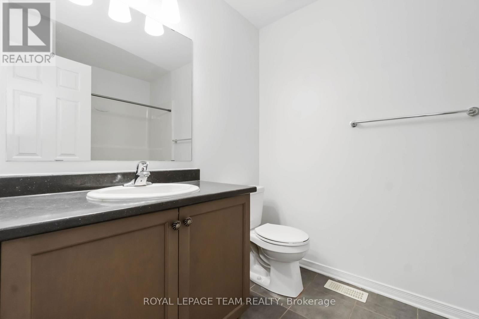 349 SWEETFLAG STREET Image 22