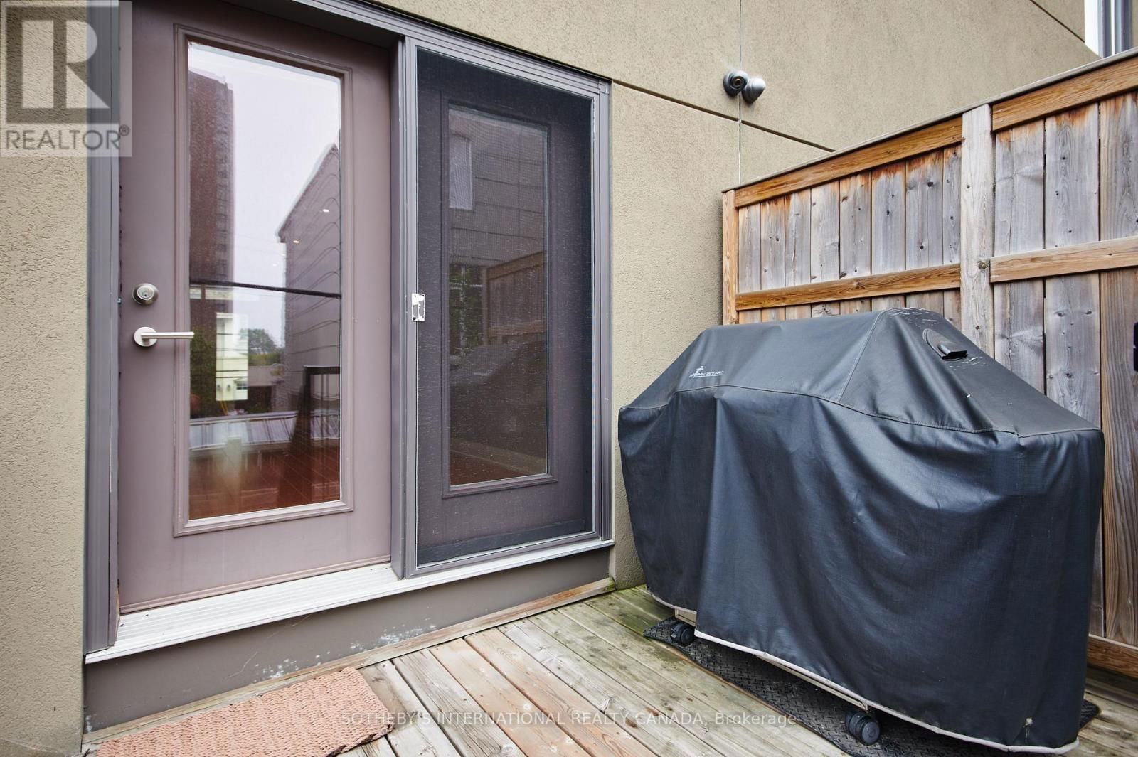 384 BERKLEY AVENUE Image 31