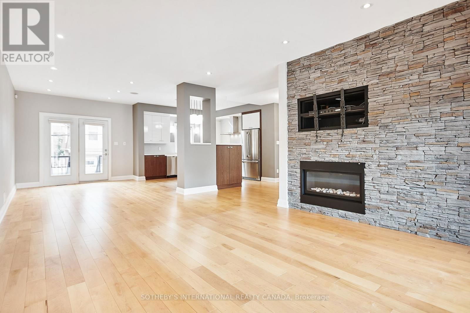 384 BERKLEY AVENUE Image 5