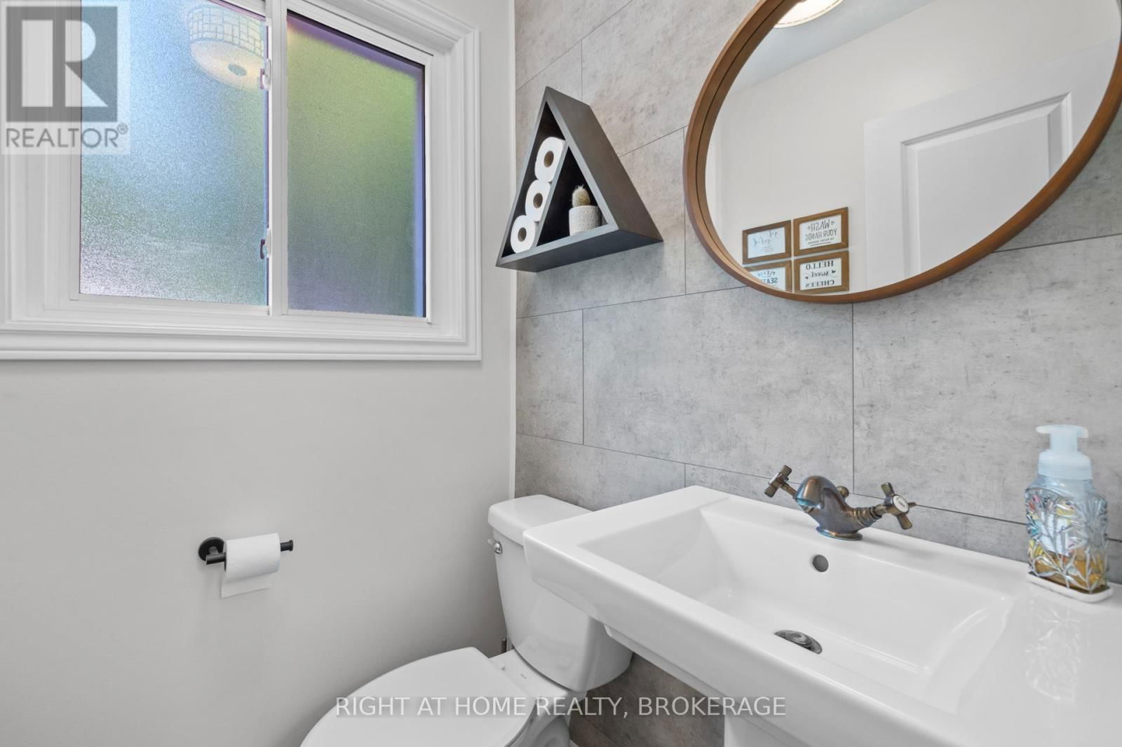 19 BEECHWOOD ROAD Image 13