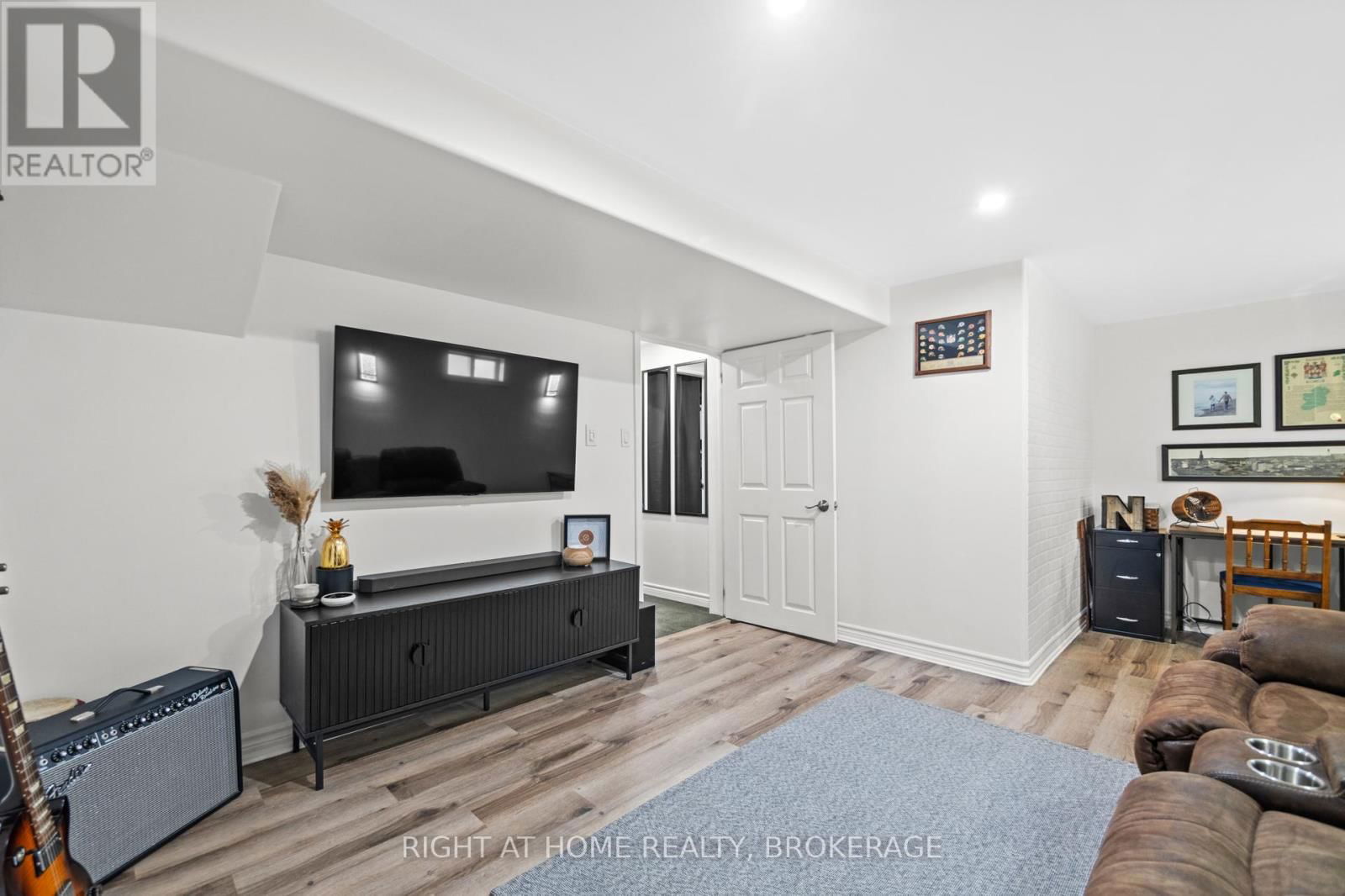 19 BEECHWOOD ROAD Image 24