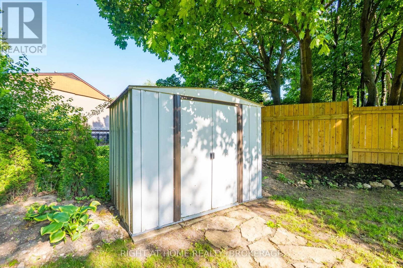 19 BEECHWOOD ROAD Image 43