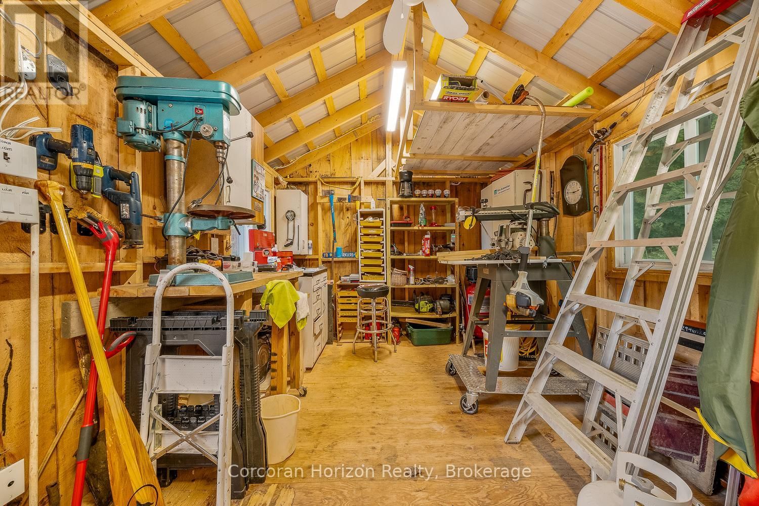247 MAINHOOD ROAD Image 17