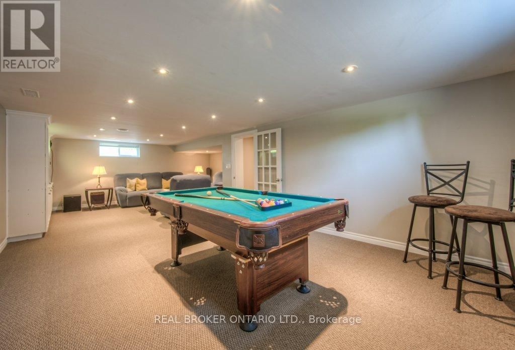 1212 QUEEN'S BOULEVARD Image 26
