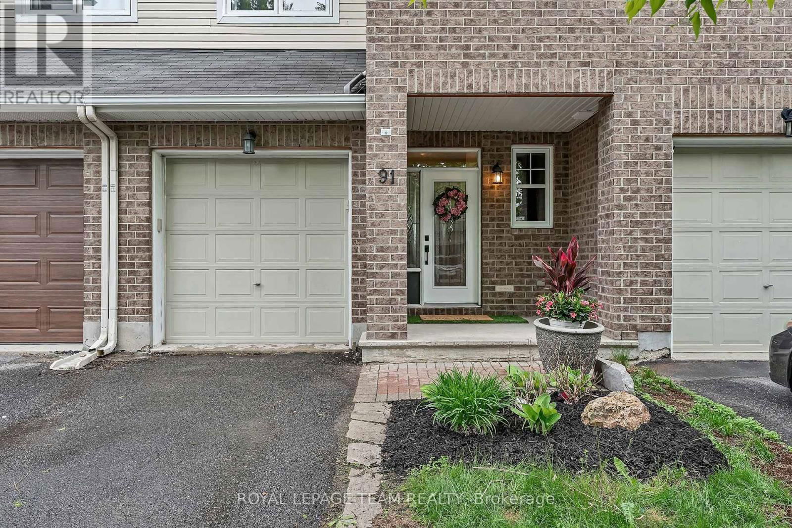 91 WHETSTONE CRESCENT Image 2