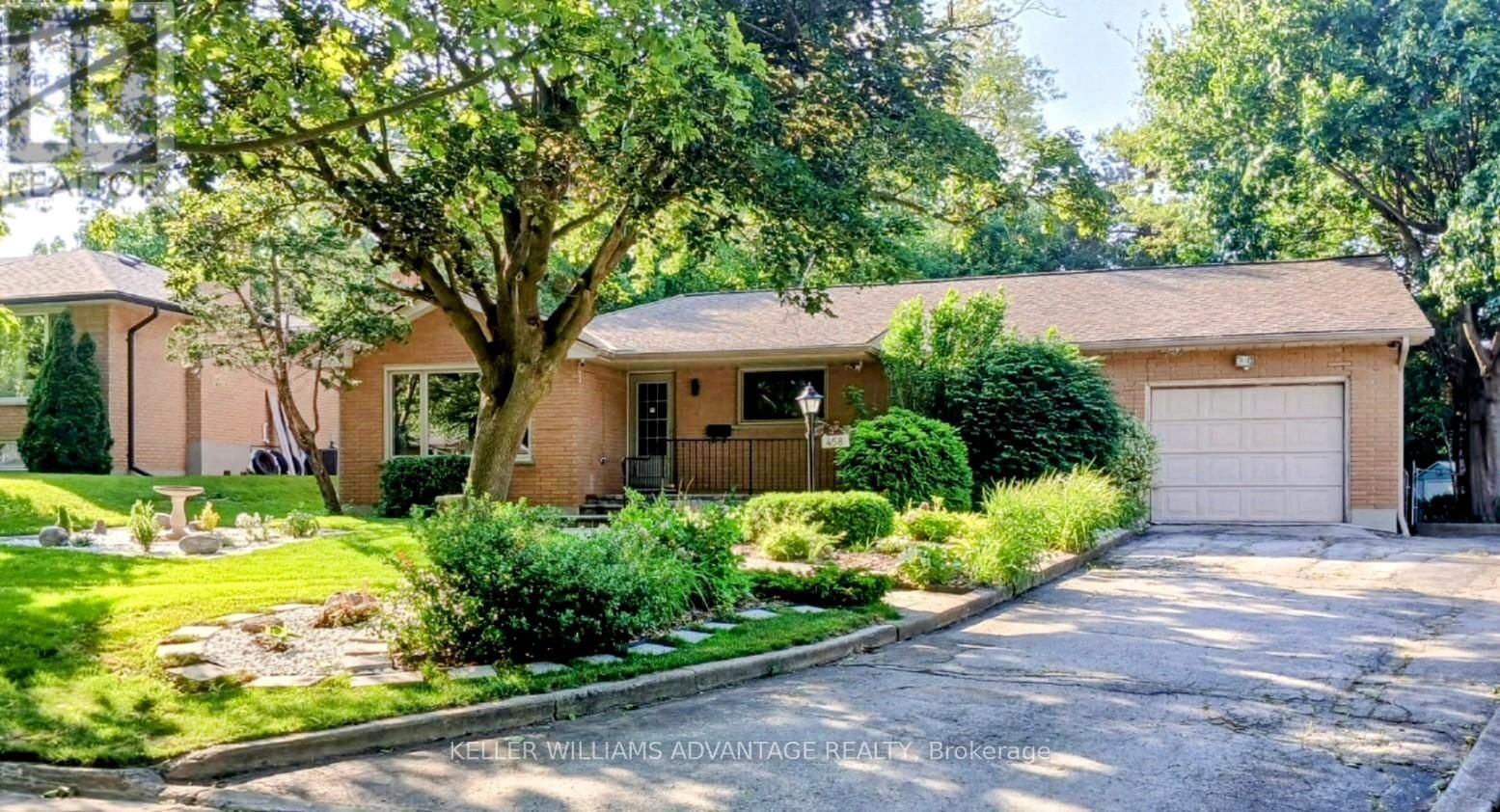 458 THREE VALLEYS CRESCENT Image 1