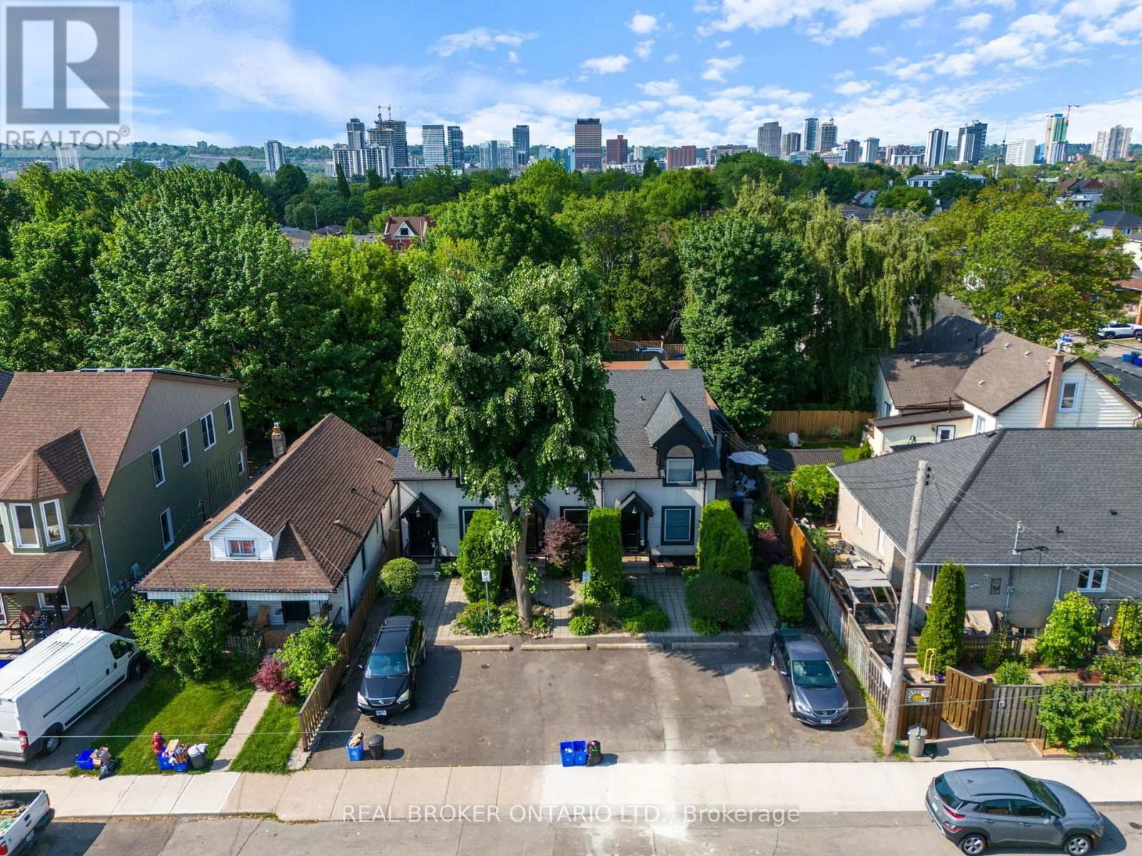 2 - 23 MACAULAY STREET WEST Image 2