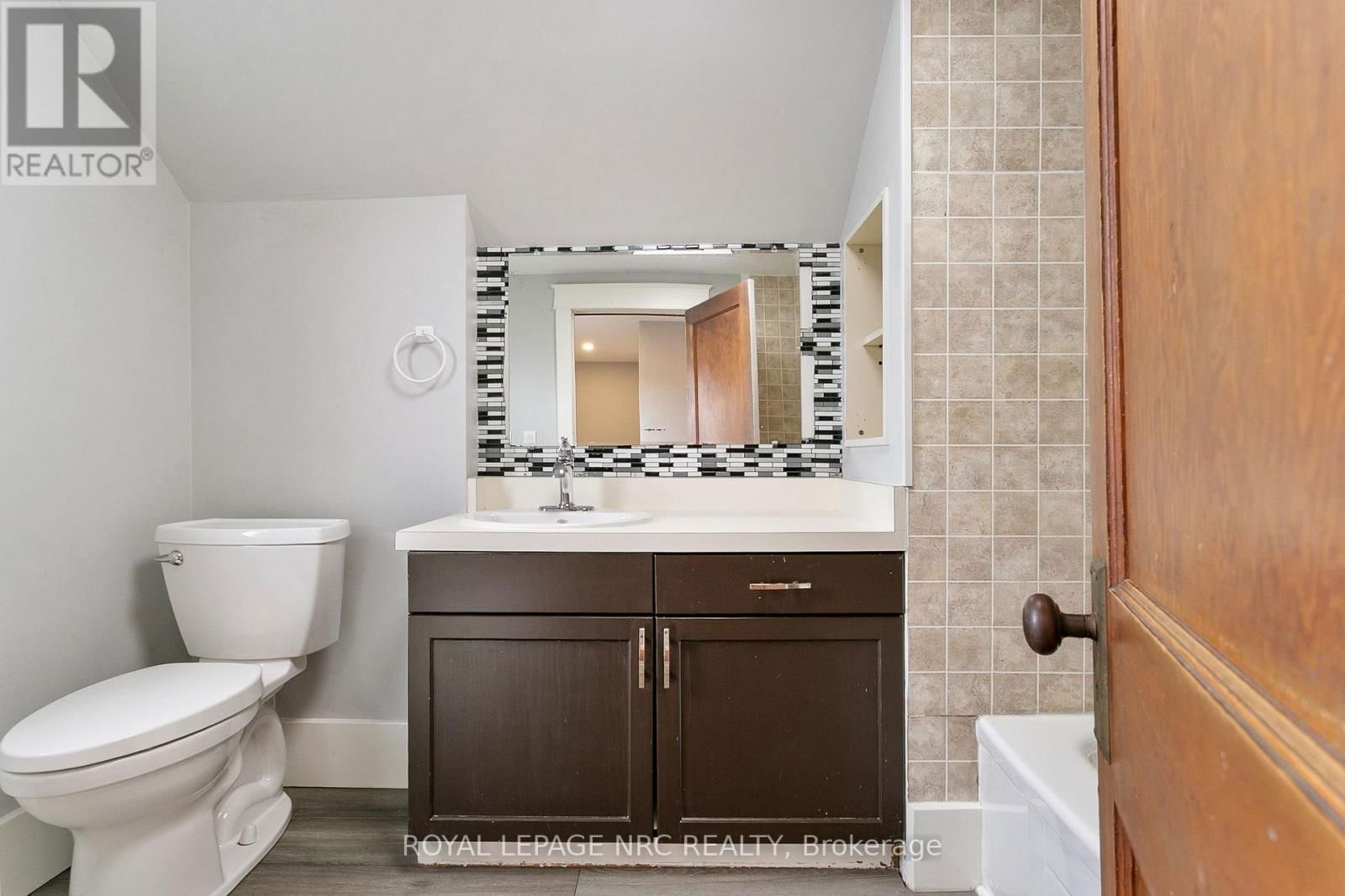 6334 CRAWFORD STREET Image 15