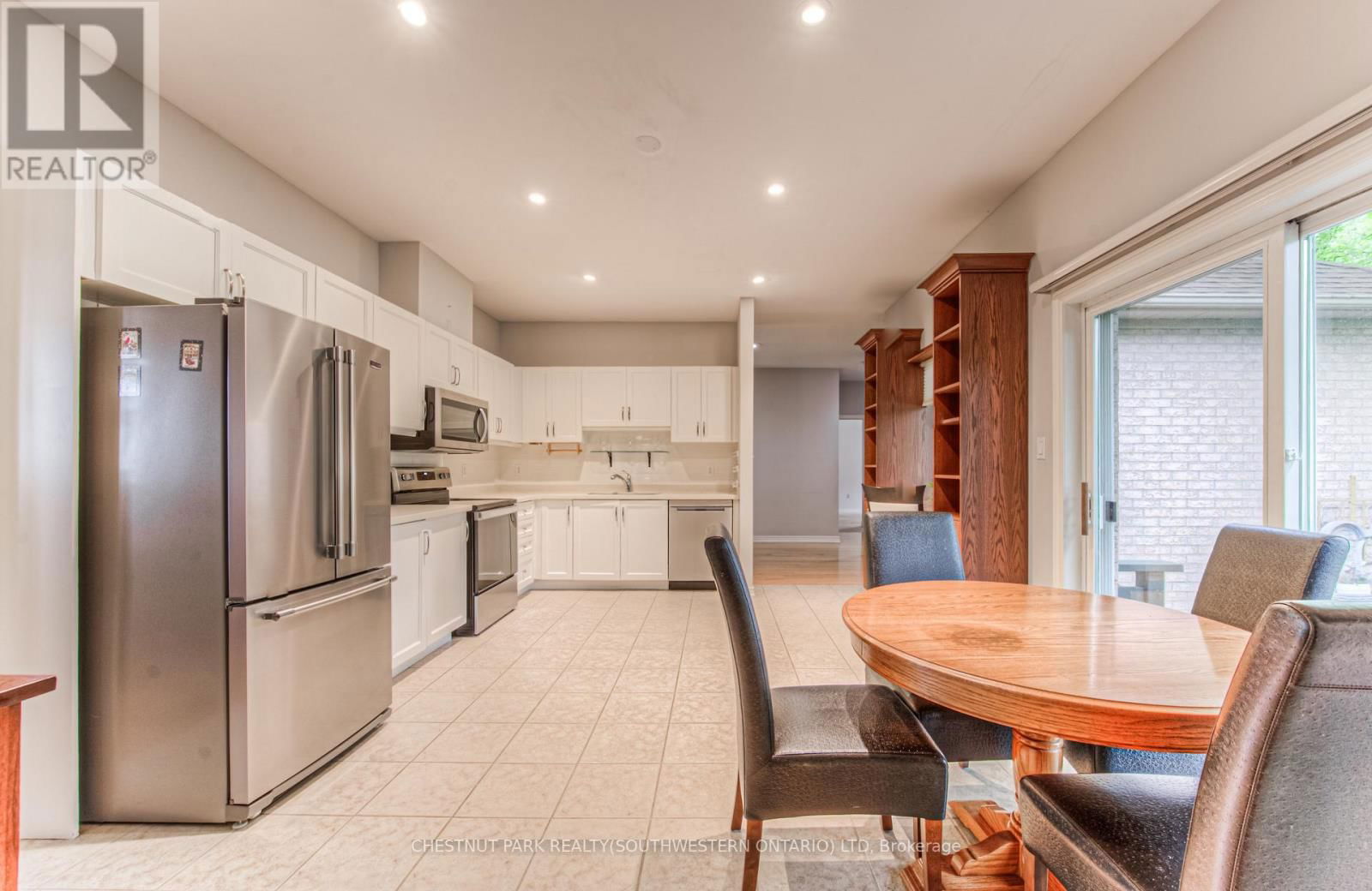 19 - 100 IDLE CREEK DRIVE Image 18