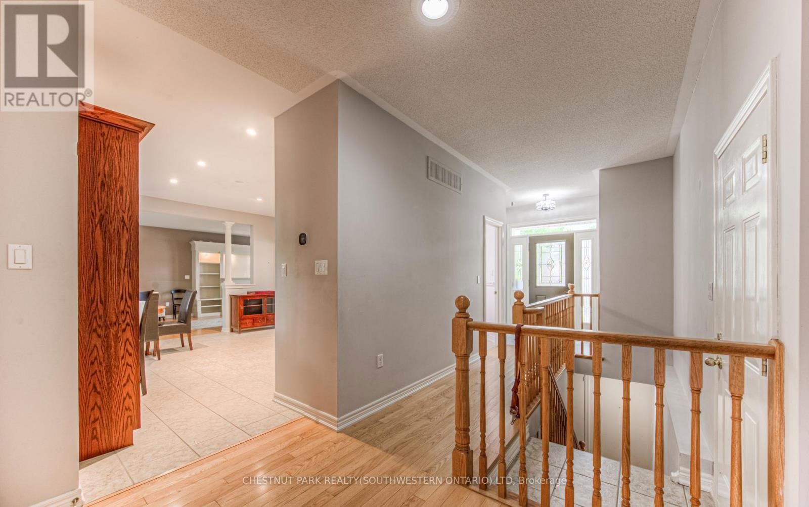 19 - 100 IDLE CREEK DRIVE Image 6