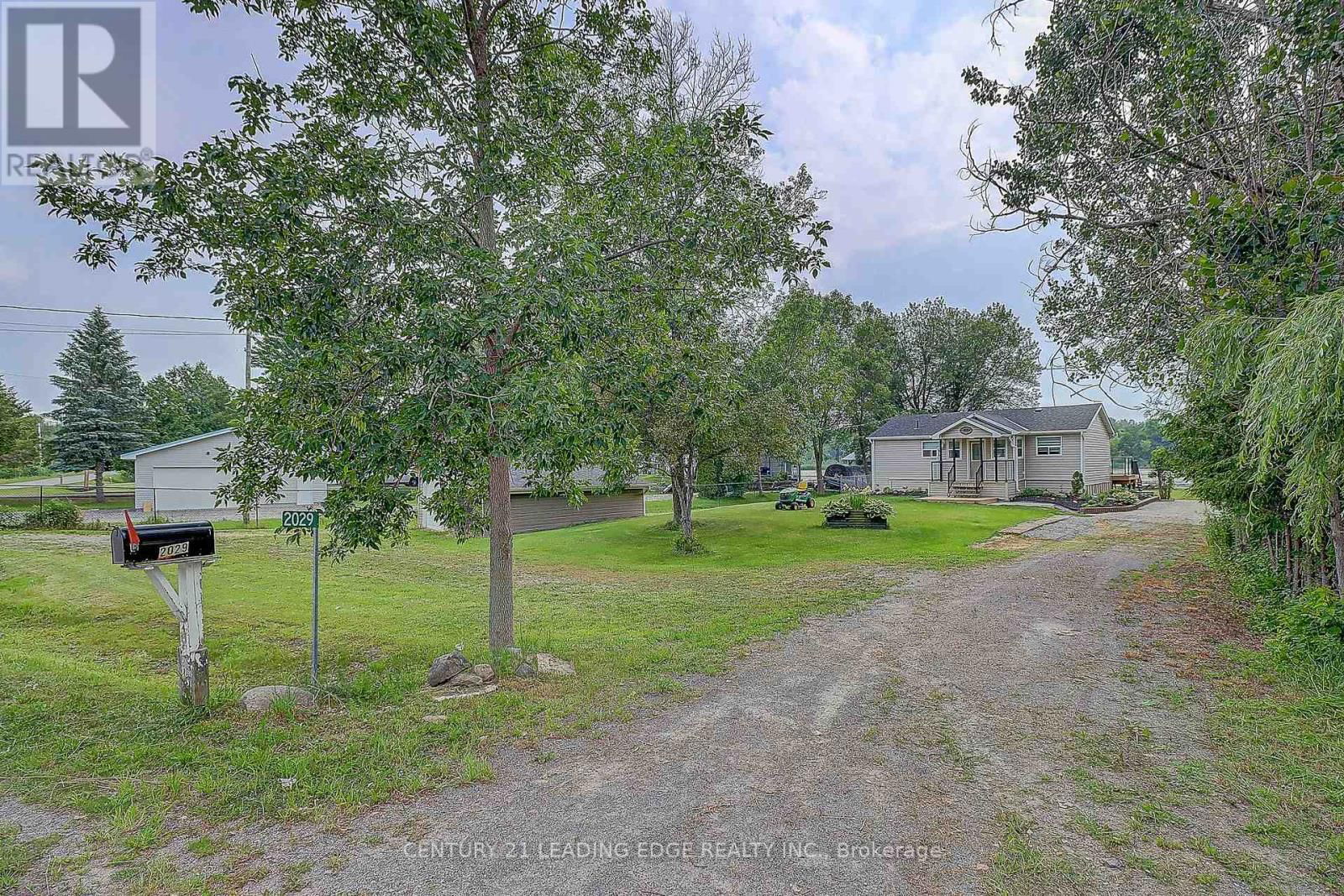 2029 SELWYN SHORES DRIVE Image 44