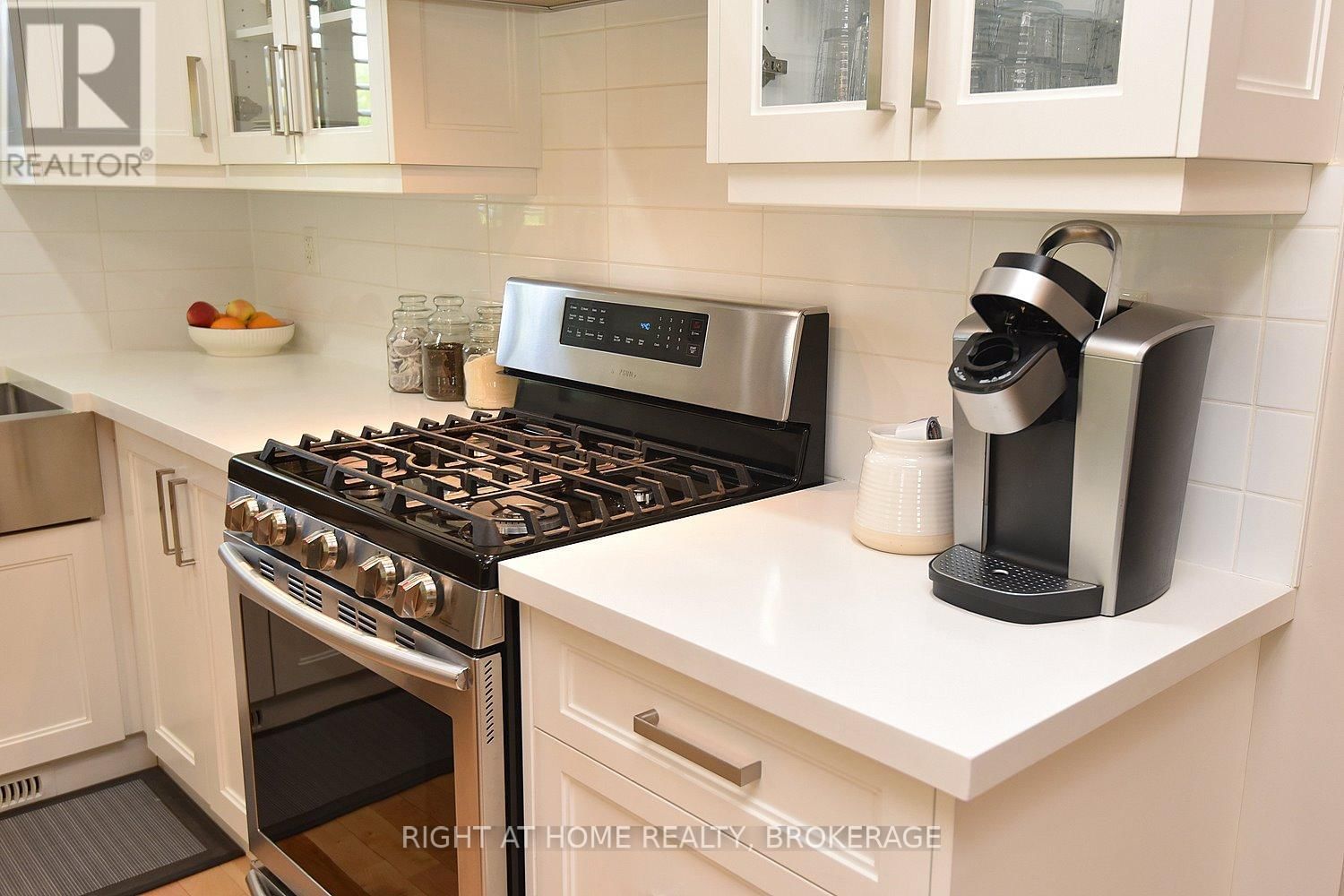 2030 GOVERNORS ROAD Image 12