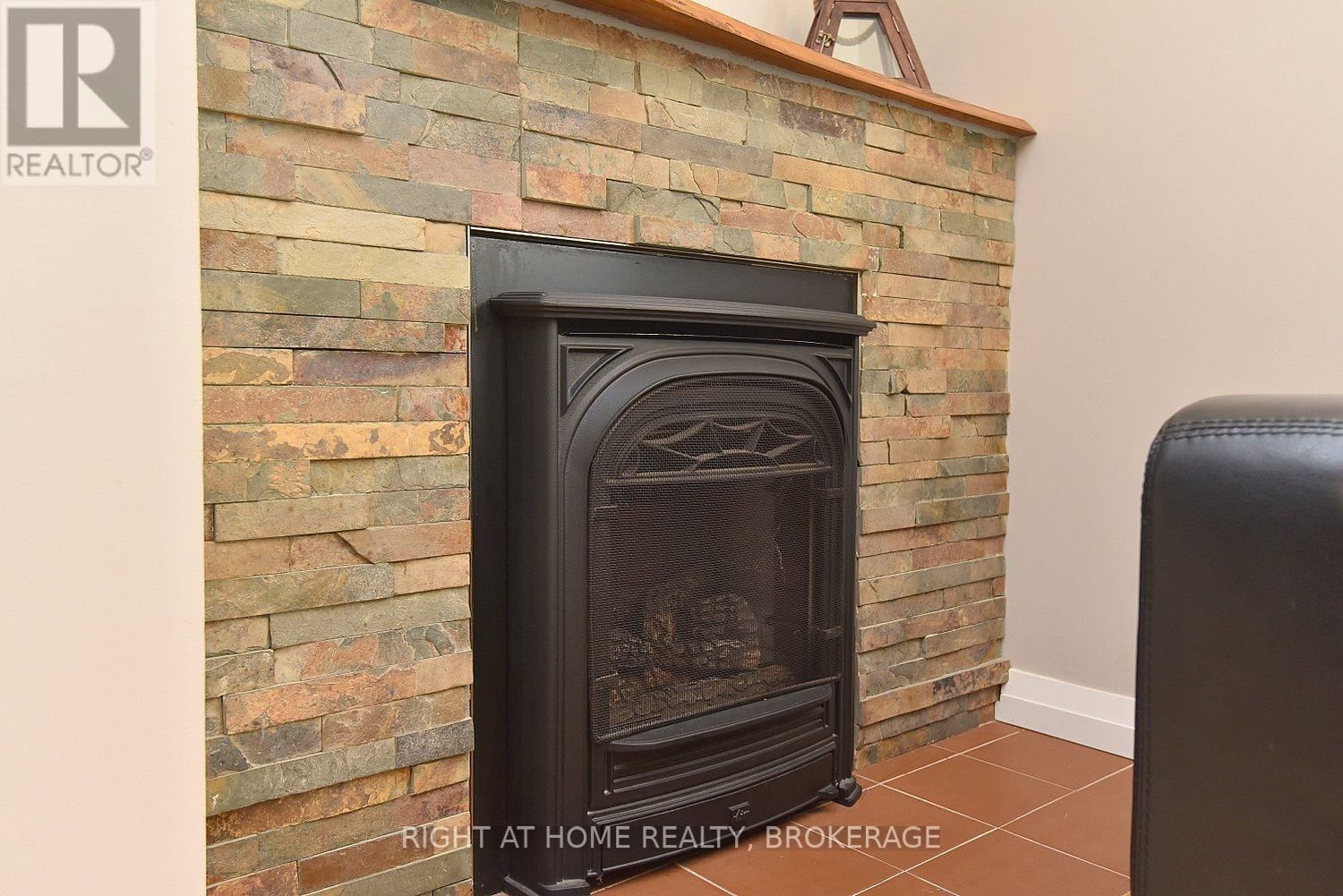 2030 GOVERNORS ROAD Image 19