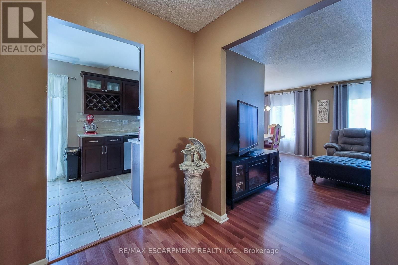 187 WENDOVER DRIVE Image 11