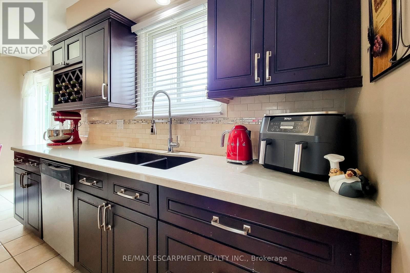 187 WENDOVER DRIVE Image 12