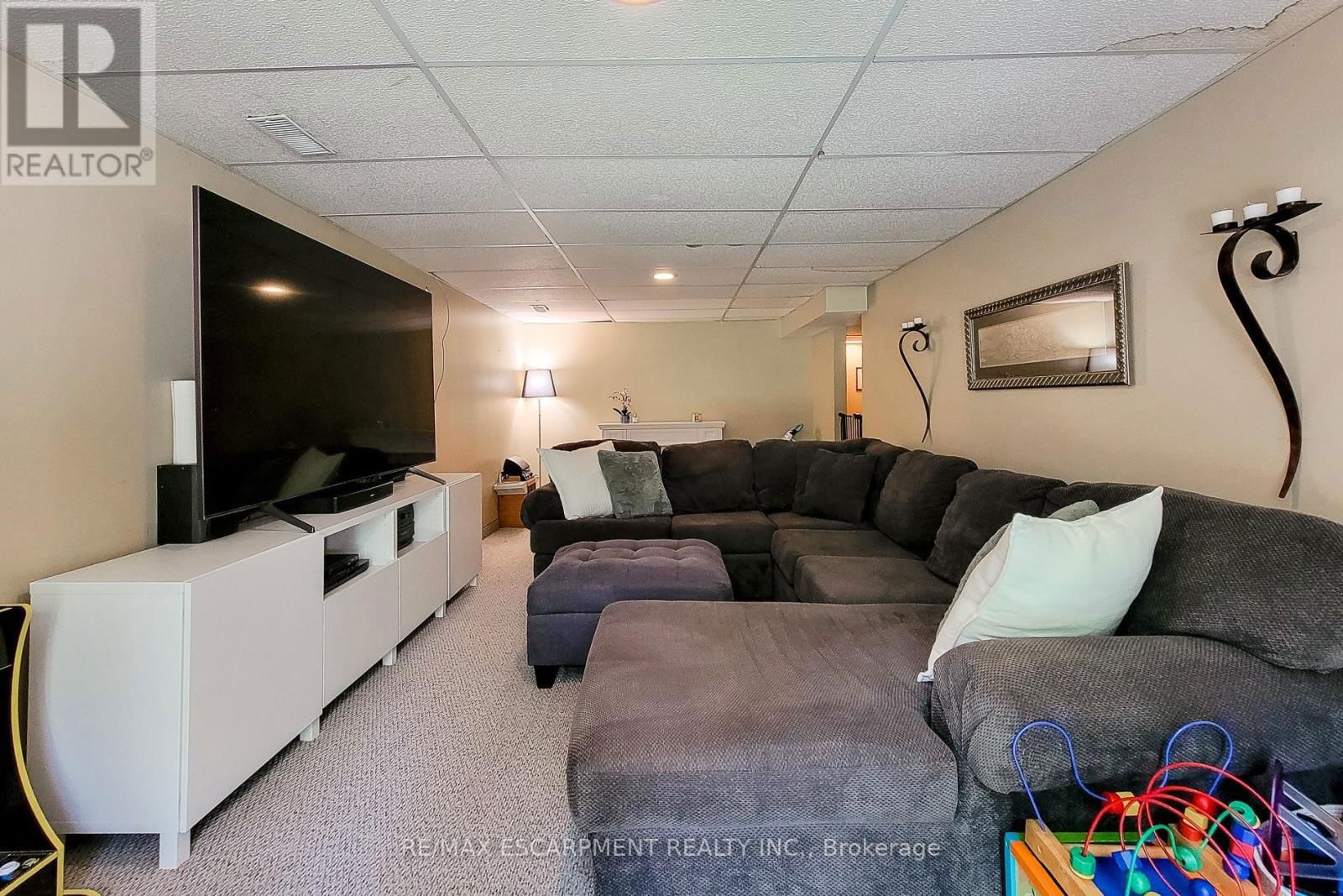187 WENDOVER DRIVE Image 42