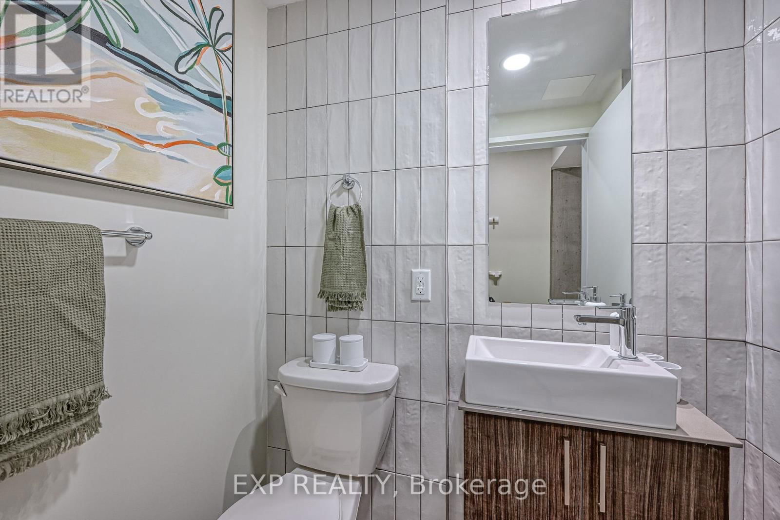407 - 211 BESSERER STREET Image 4