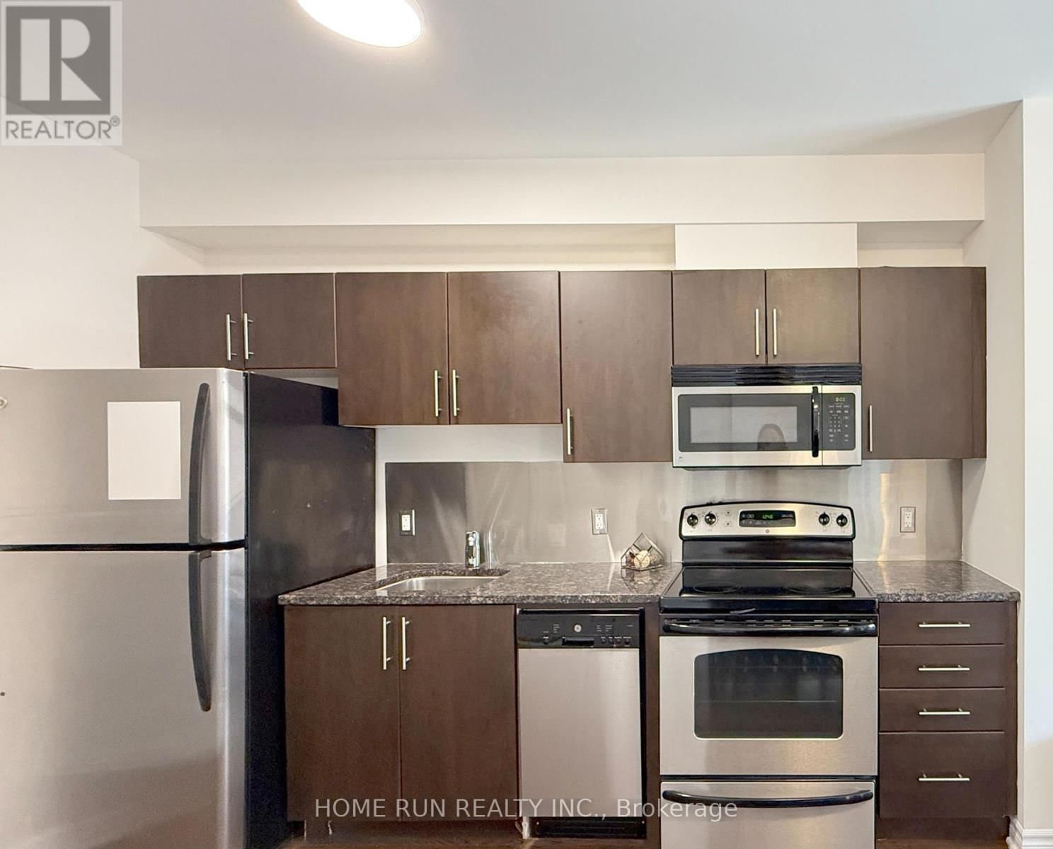 323 - 429 KENT STREET Image 10