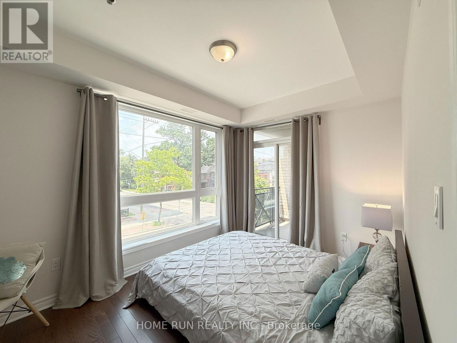 323 - 429 KENT STREET Image 16