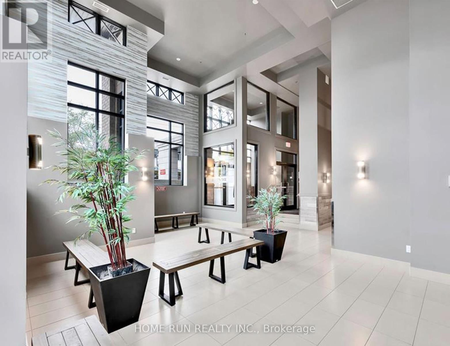 323 - 429 KENT STREET Image 2