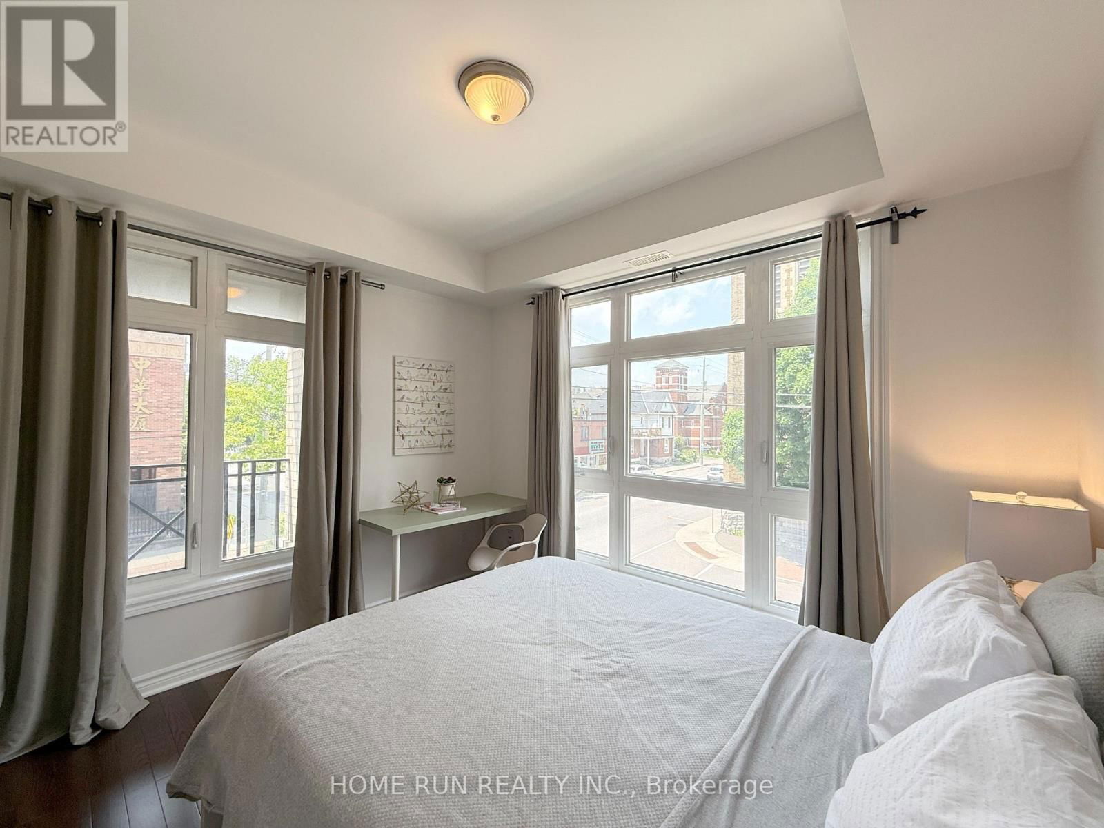 323 - 429 KENT STREET Image 24
