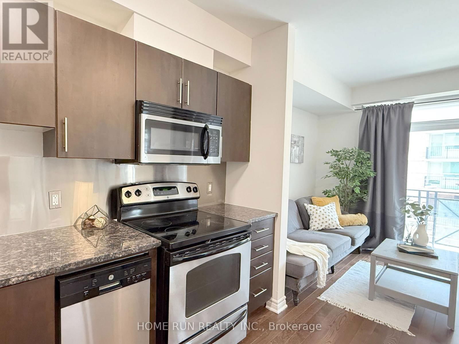 323 - 429 KENT STREET Image 6