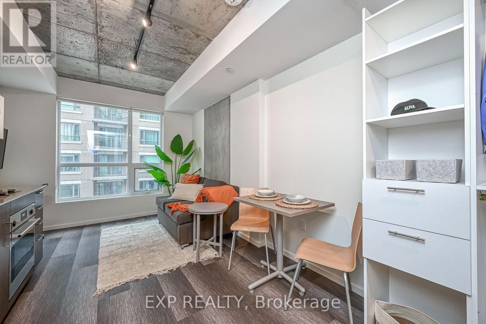 602 - 211 BESSERER STREET Image 10
