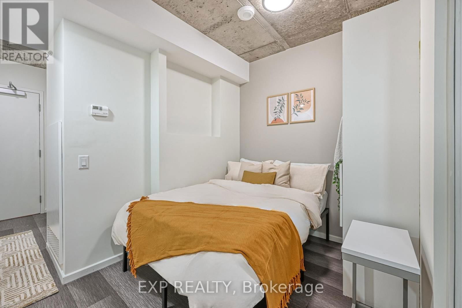 602 - 211 BESSERER STREET Image 6