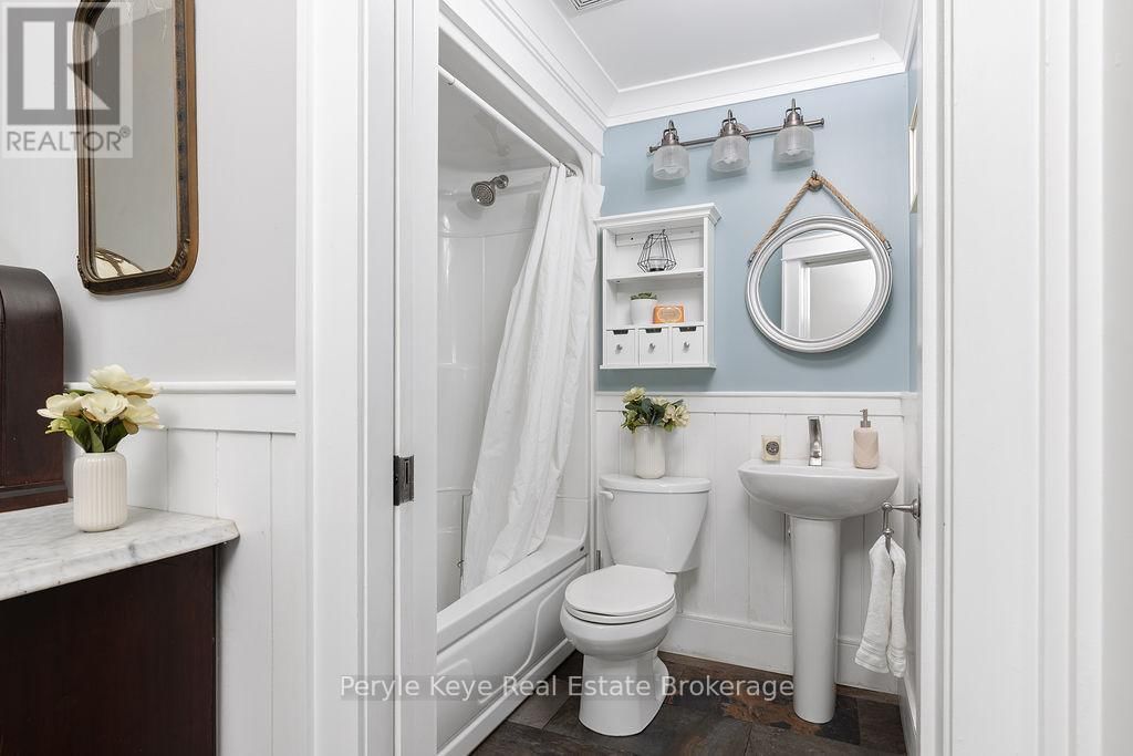 118 ROBIN ROAD Image 11