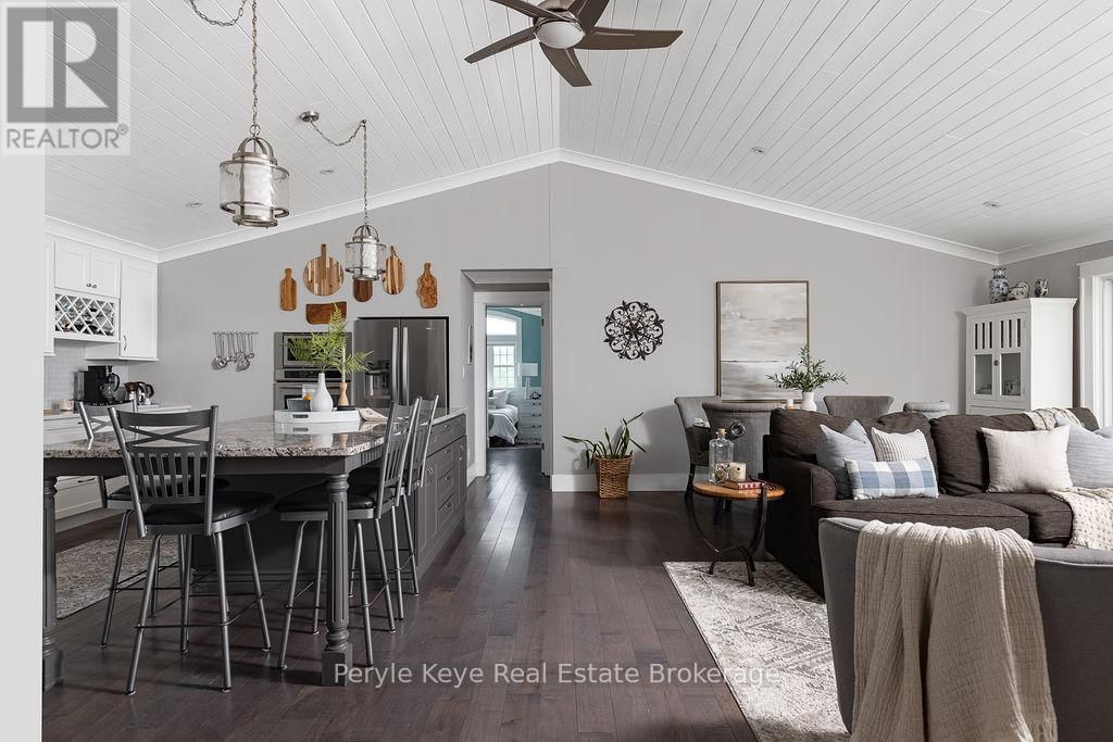 118 ROBIN ROAD Image 12