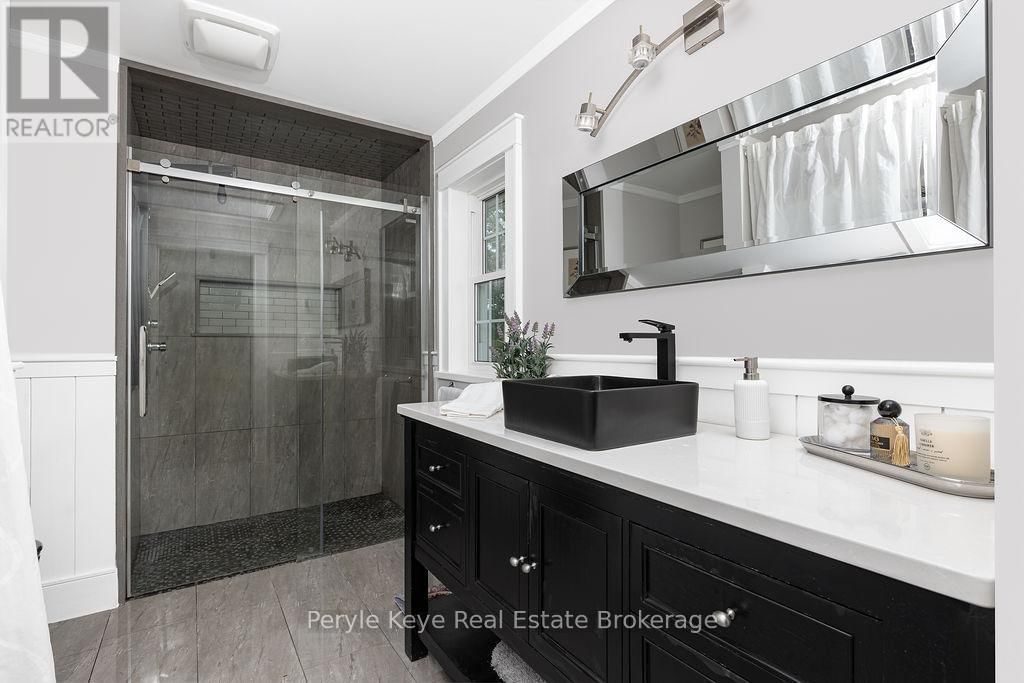118 ROBIN ROAD Image 26