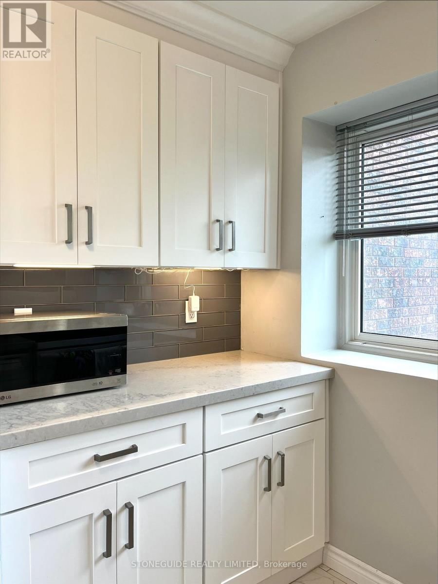 113 - 475 PARKHILL ROAD WEST Image 10