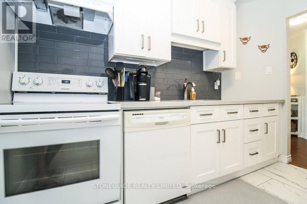 113 - 475 PARKHILL ROAD WEST Image 6