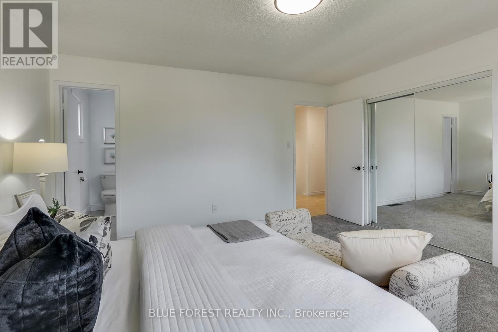 52 GLENDALE AVENUE Image 12