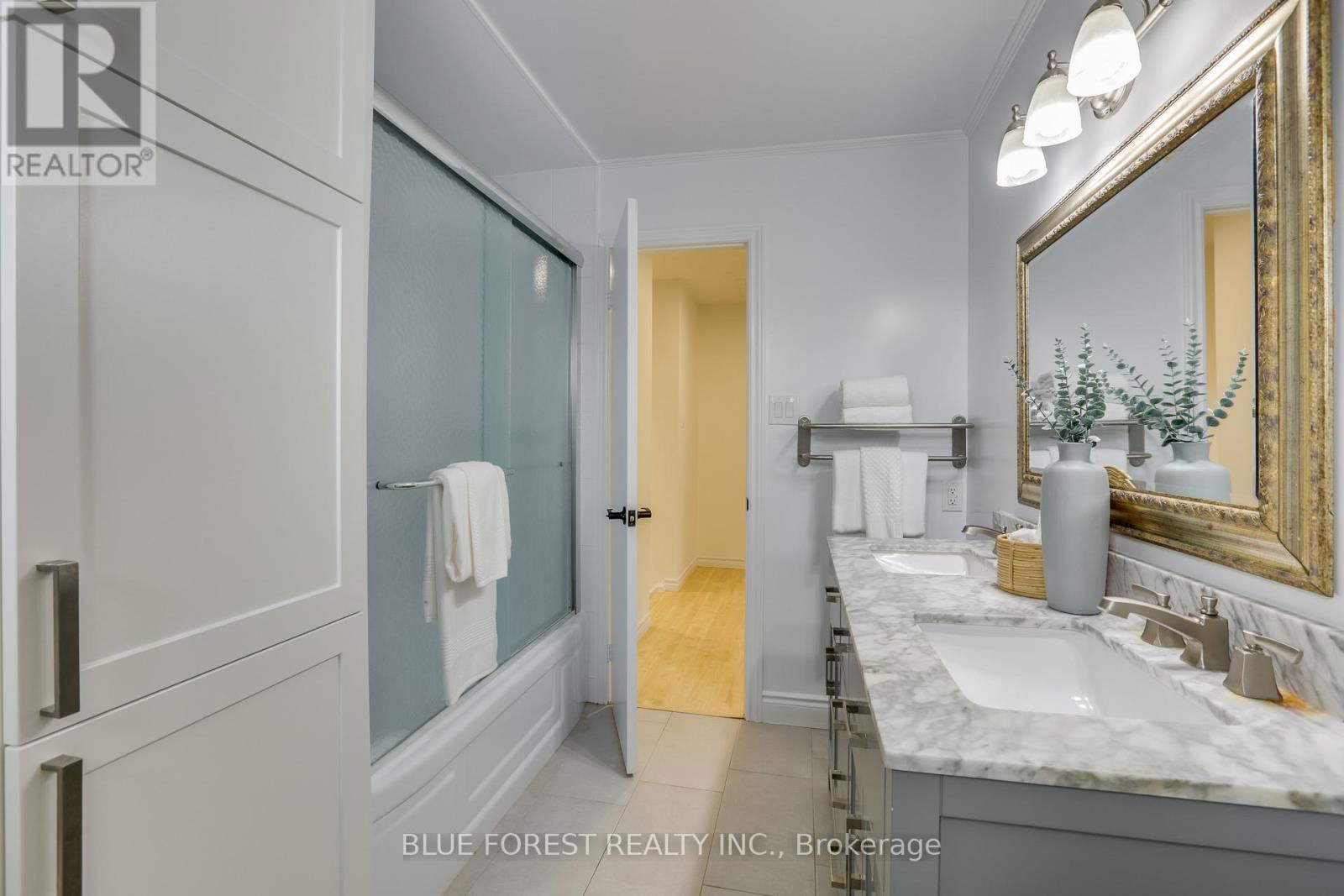 52 GLENDALE AVENUE Image 13