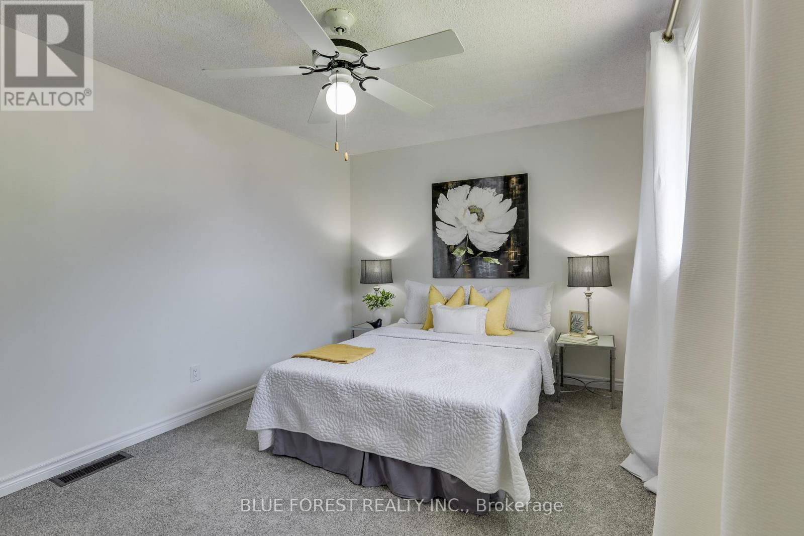 52 GLENDALE AVENUE Image 16
