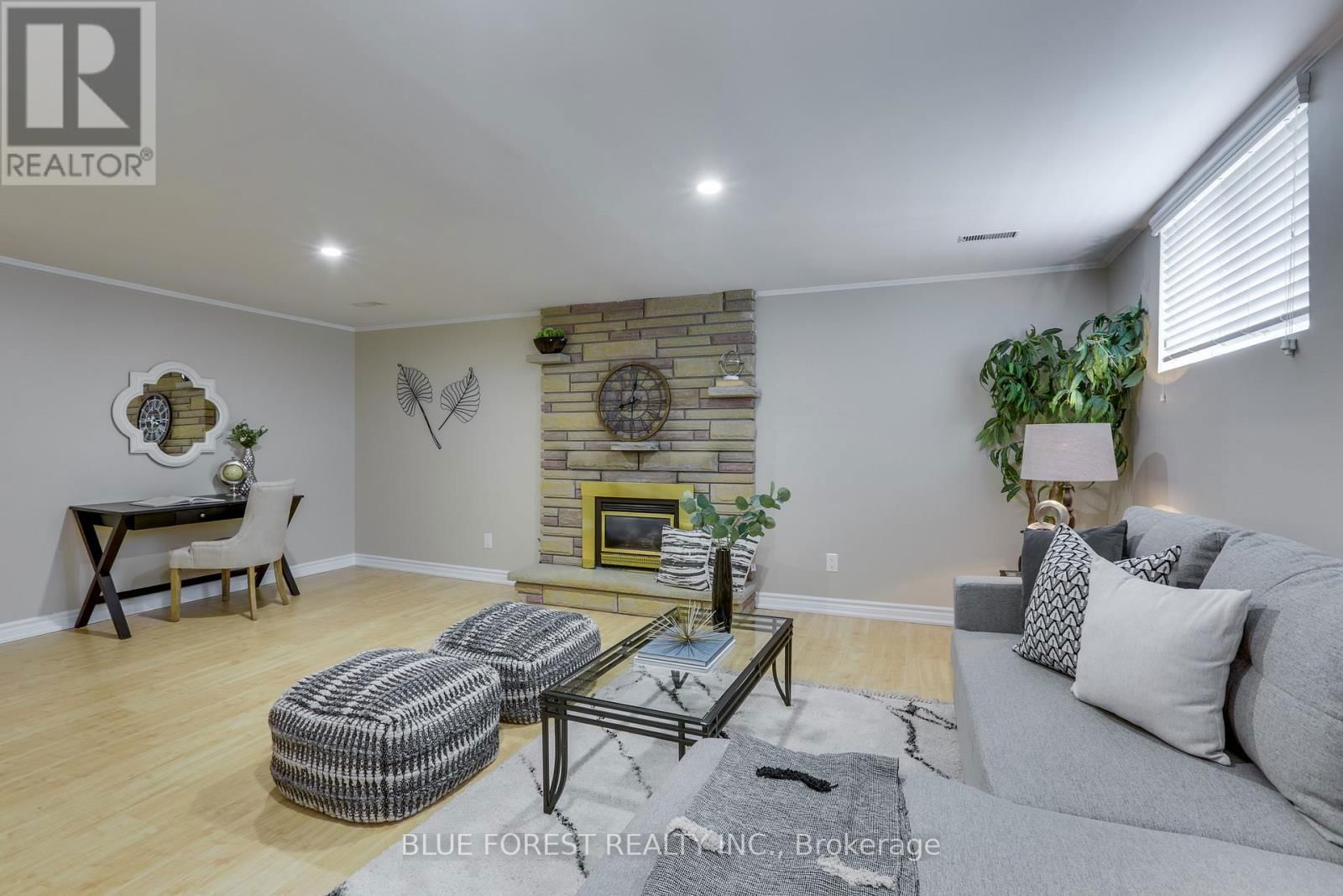 52 GLENDALE AVENUE Image 23